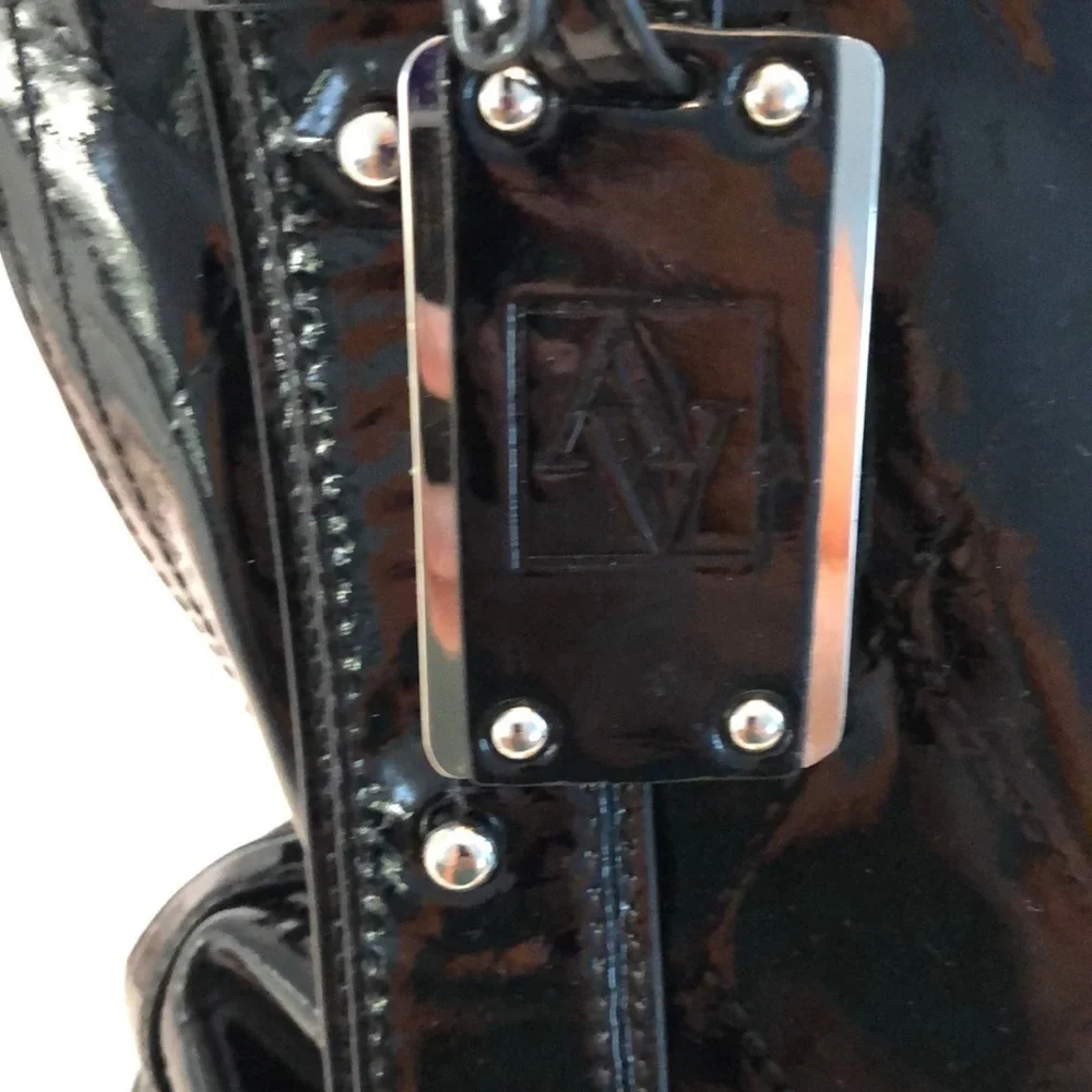 NWT Adrienne Vittadini Black Patent bag